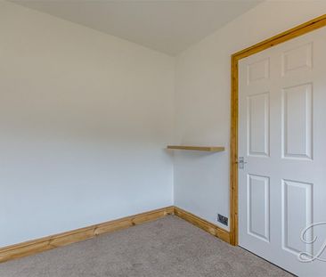 3 bedroom - Photo 4