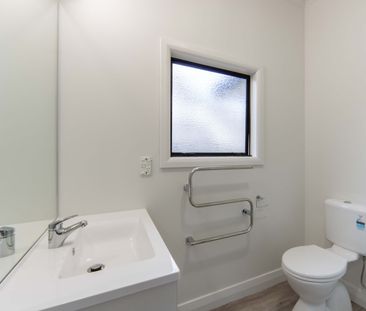 Refined Living on River Road - Photo 3