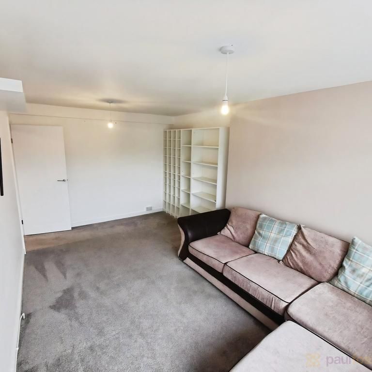 3 bedroom end of terrace house to rent - Photo 1