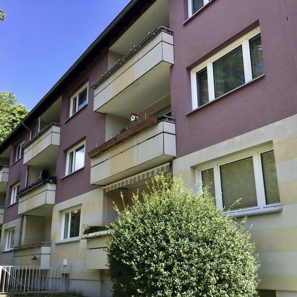 Charmante, bezugsfertige 3-Zimmer Wohnung mit Balkon im Erdgeschoss! - Photo 1