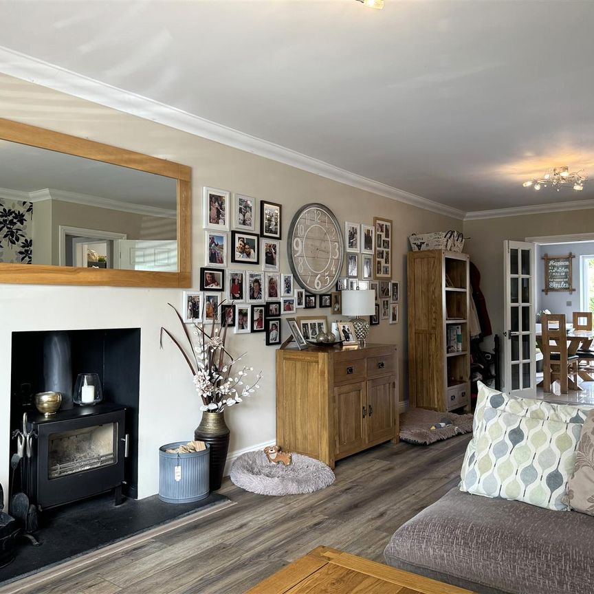 4 Bedroom House - Photo 1