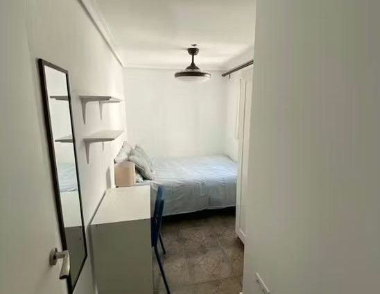 Carrer San Edesio, Manises, Valencian Community 46940 - Photo 1