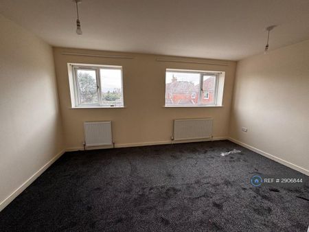 3 bedroom detached house to rent - Photo 2