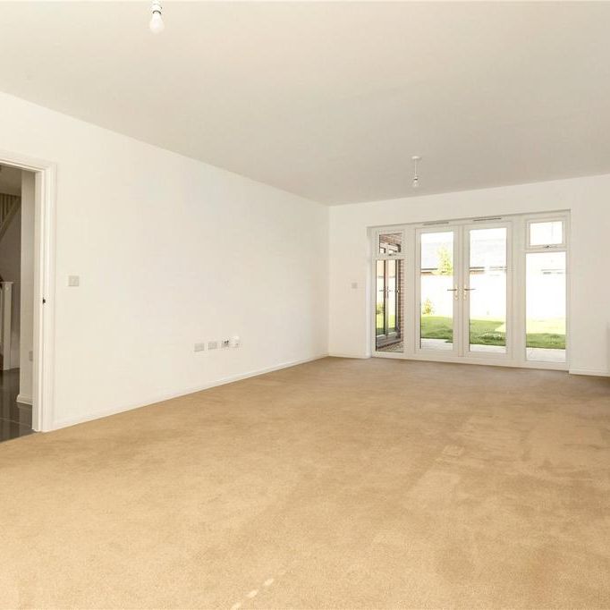 5 bedroom detached house to rent - Photo 1