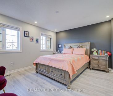 For Lease - 32 Walter Proctor Road, East Gwillimbury, Ontario - Photo 2
