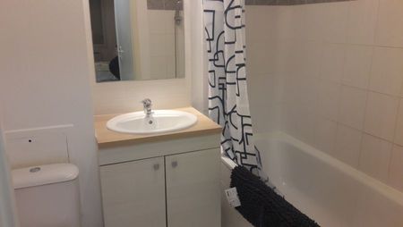 A GRUGIES TYPE 2 MEUBLE AVEC PARKING - Photo 2