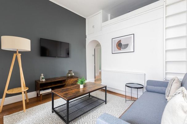 2 bedroom flat to rent - Photo 1