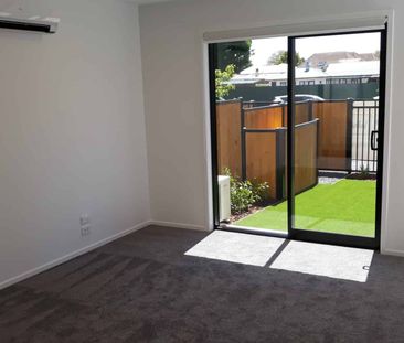 Stylish Apartment - Photo 2