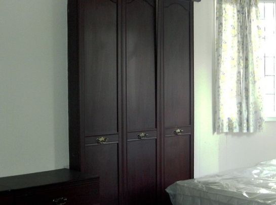 Beautiful house in excellent location in leafy Headingley - Photo 1