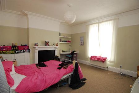 4 bedroom house to rent - Photo 2