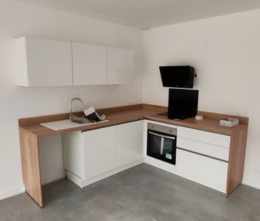 Location Appartement 4 pièces 91m² ROUBAIX 59100 - Photo 1