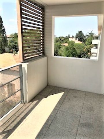 Location Appartement 3 pièces 54m² LAUNAGUET 31140 - Photo 5