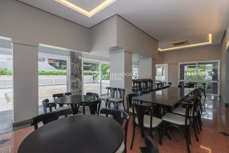 Apartamento com 3 quartos e 228m² para alugar em Rio Branco, Porto Alegre. - Foto 4