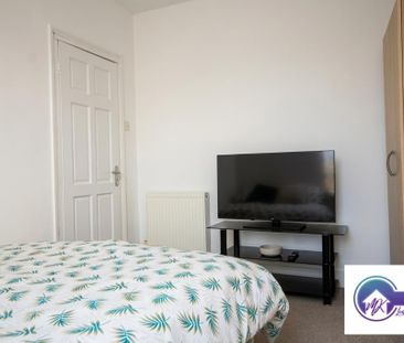 1 Bedroom Room in Flat Share To Rent - Photo 5