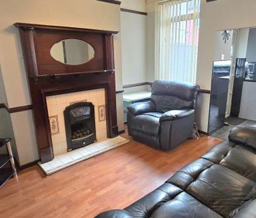 3 bedroom terraced house to rent - Photo 5