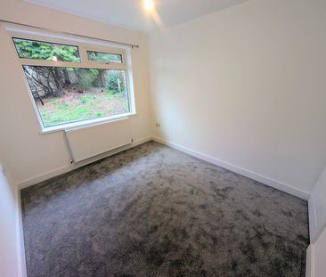 A 2 Bedroom Bungalow - Photo 3