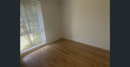 Beautifully Updated Family Home with Flexible 4th Bedroom/Family Room - Photo 5