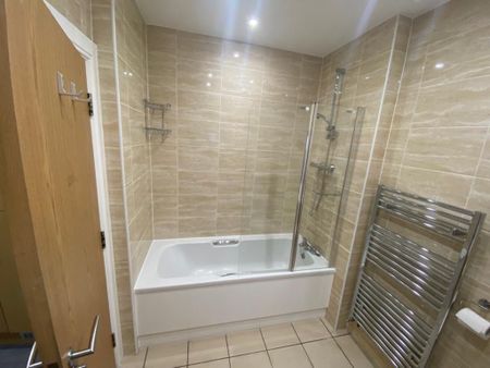 3 bedroom terraced house to rent - Photo 5