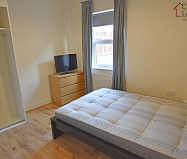 2 Bedroom Flat - Photo 3