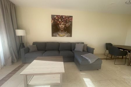 2 Bedroom Apartment For Rent in Estepona, Málaga - Foto 2