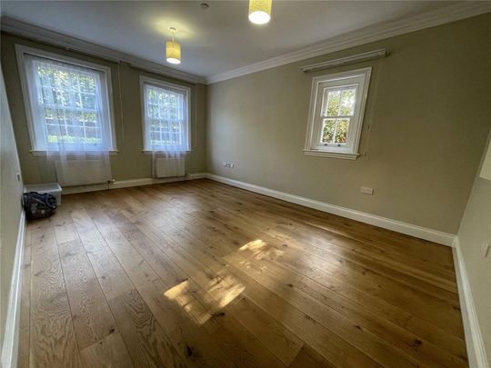 6 bedroom detached house to rent - Photo 1