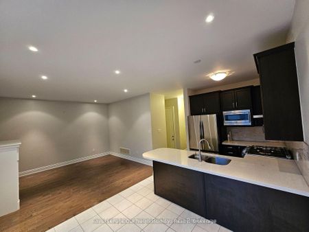 For Lease - 151 Presidial Avenue, Oshawa, Ontario - Photo 3