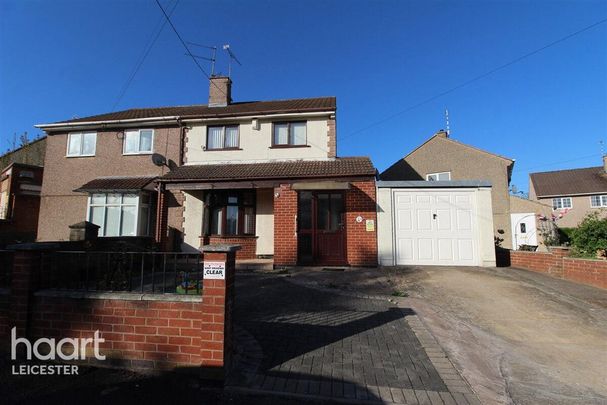3 bedroom semi-detached house to rent - Photo 1