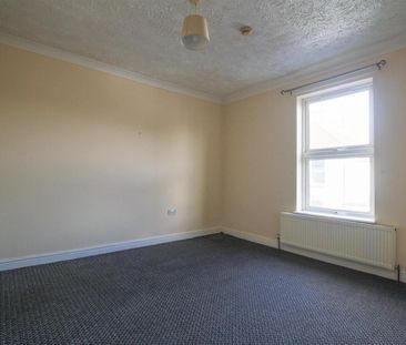 Lichfield Road, Great Yarmouth - Photo 1