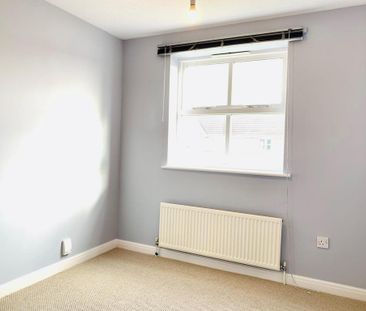 3 bedroom semi-detached house to rent - Photo 6