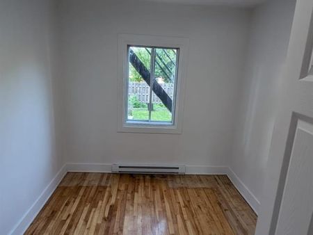 8673 Av. de l'Esplanade - Photo 3