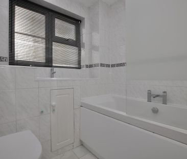 2 bedroom flat to rent - Photo 6