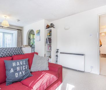 2 bedroom apartment to rent - Photo 2