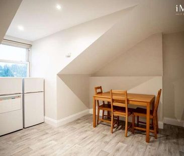 Malcolm Close, Oakfield Road, London, SE20 - Photo 4