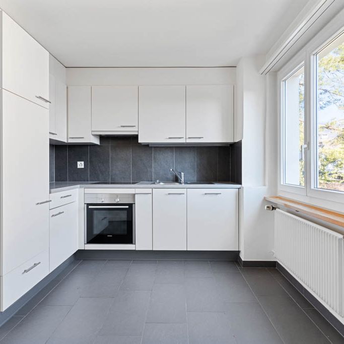 Appartement de 4 pièces au 1er étage à Delémont - Photo 1