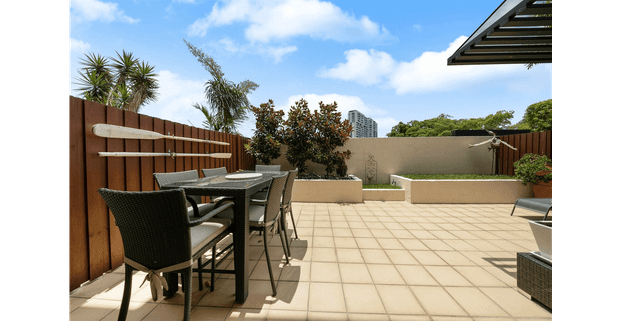 Beautiful Apartment in Hamilton - Photo 1