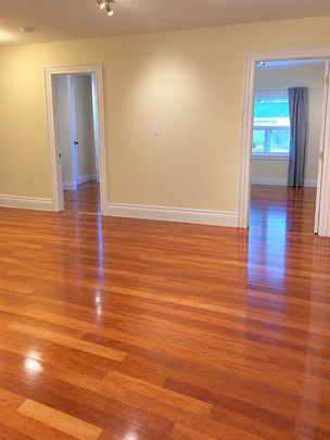 10 Mount Royal Avenue apartment — Toronto, ON (2-Bedroom) - 2 Bedroom - Photo 1