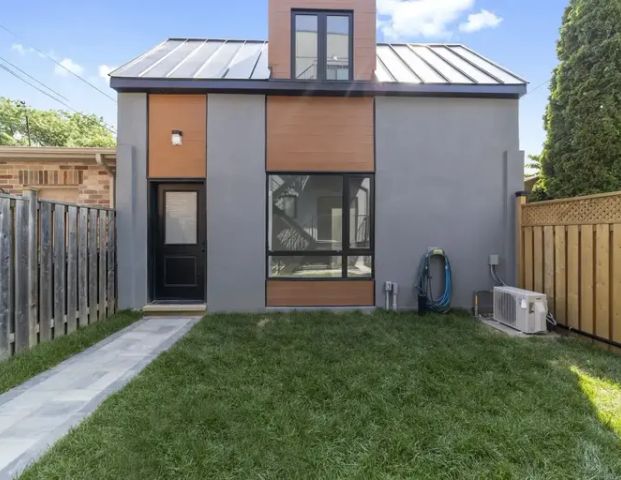 531 Delaware Avenue North | 531 Delaware Avenue North, Toronto - Photo 1