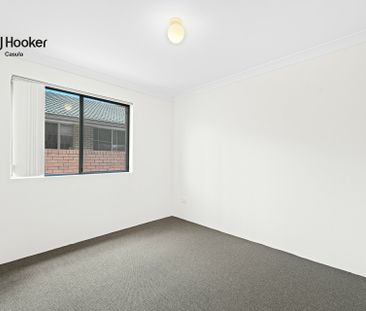 Spacious 2-Bedroom Unit in Prime Location - Photo 2