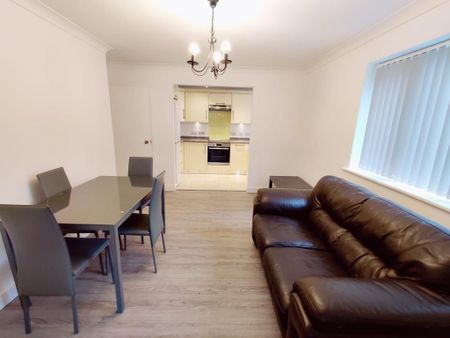 2 bedroom flat to rent - Photo 2