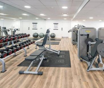 N15 - double ensuite room & gym - Photo 3