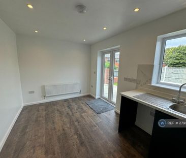 3 bedroom end of terrace house to rent - Photo 6