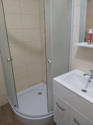 Apartament cu 1 camera, DECOMANDAT, LOC PARCARE INCLUS IN PRET zona Pacurari - Photo 5