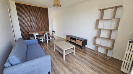 Location Appartement 2 pièces 42m² NICE 06100 - Photo 3