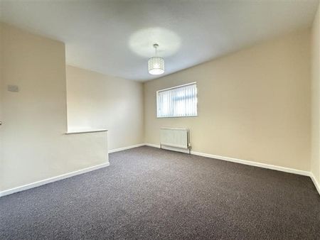 Compton Road, Cheltenham, GL51 - Photo 2