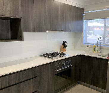 Modern Townhouse in Cul-De-Sac Location - Photo 3