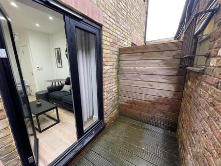 1 bedroom detached house to rent - Photo 4