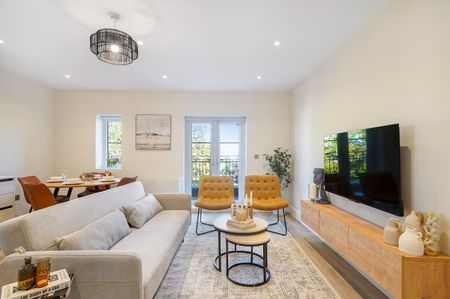 1 Bed Flat, Beechwood Grove, W3 - Photo 4
