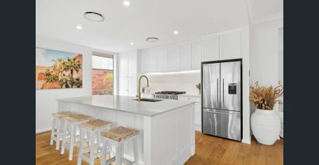 Newly Refurbished Family Home with Stylish Interiors & Exceptional Outdoor Entertaining - Photo 3