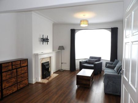 3 bedroom terraced house to rent - Photo 2