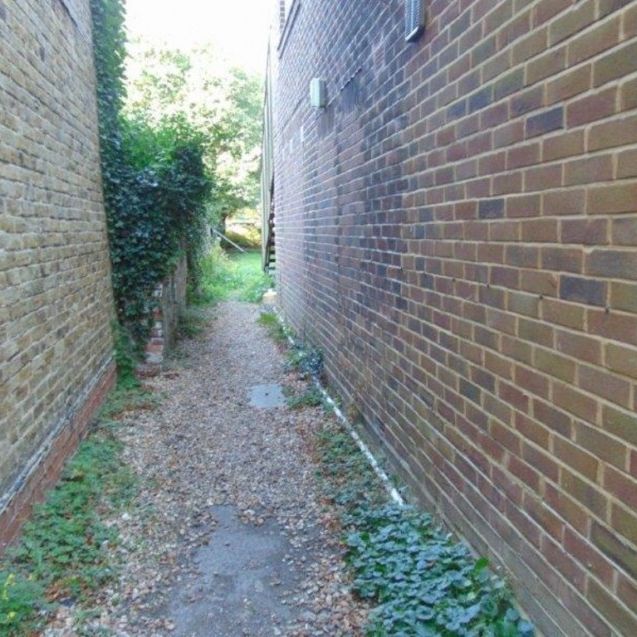 Highfield Lane - Photo 1